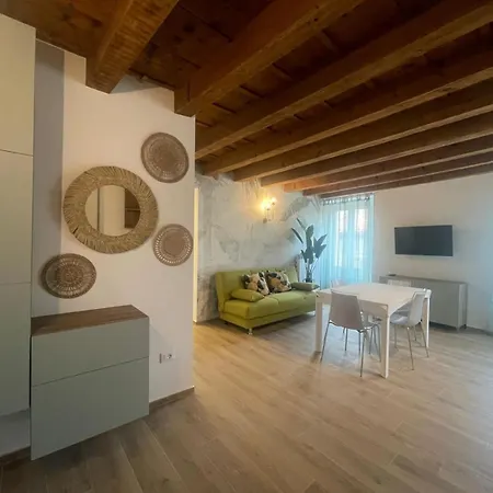 Apartment Cairoli14