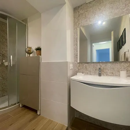 Cairoli14 Apartment
